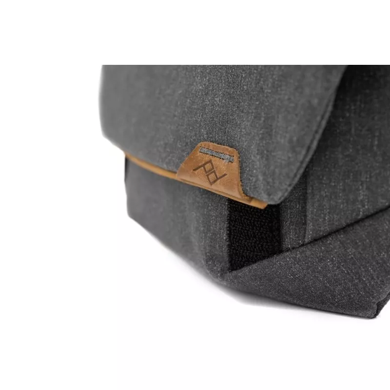 Peak Design Field Pouch Charcoal v2 - Grafitowy, z paskiem