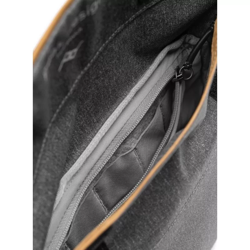 Peak Design Field Pouch Charcoal v2 - Grafitowy, z paskiem