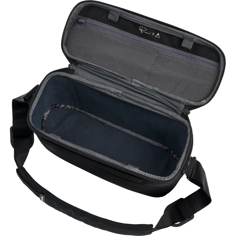 Gomatic Peter McKinnon Luma Camera Sling 12L, Black