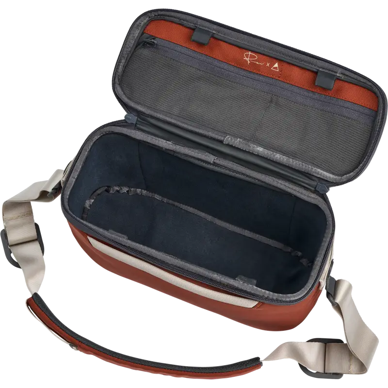 Gomatic Peter McKinnon Luma Camera Sling 12L, Rust