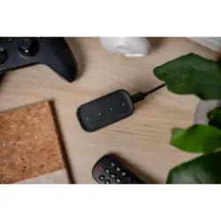 Ładowarka 4-kanałowa Newell do akumulatorów Li-ion + 4 akumulatory Li-ion AA 1,5 V 2200 mAh