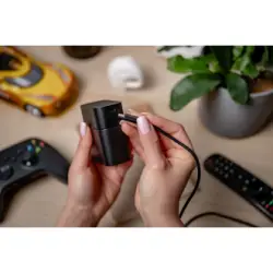 Ładowarka 4-kanałowa Newell do akumulatorów Li-ion + 4 akumulatory Li-ion AA 1,5 V 2200 mAh