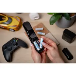 Ładowarka 4-kanałowa Newell do akumulatorów Li-ion + 4 akumulatory Li-ion AA 1,5 V 2200 mAh