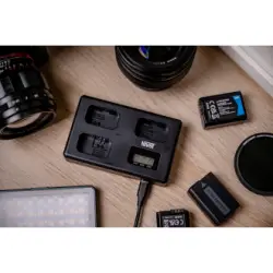 Ładowarka trójkanałowa Newell TT-USB-C do akumulatorów NP-FW50 do Sony