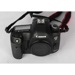 Używany aparat Canon EOS 5D mark III body przebieg tylko 2061 zdjęć