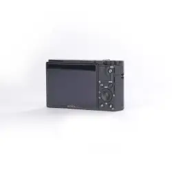 Używany aparat Sony RX100 VII (2941179-J), klatka SmallRig, oryginaly futerał, ładowarka, dodatkowy akumulator Sony