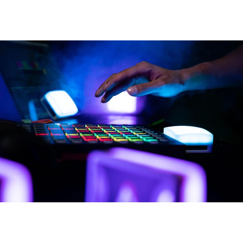 Zestaw 4 lamp LED Aputure MC Travel Kit