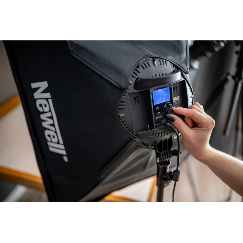 Zestaw oświetleniowy LED Newell Sparkle do fotografii produktowej