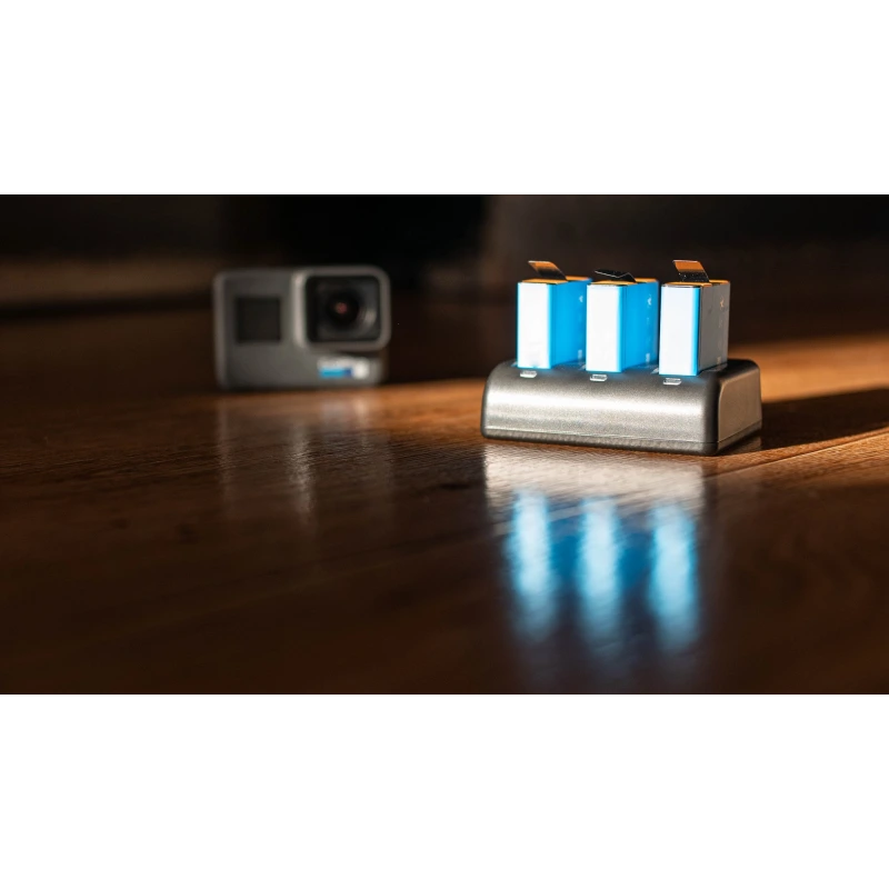 Ładowarka trójkanałowa Newell SDC-USB do akumulatorów AABAT-001 do GoPro