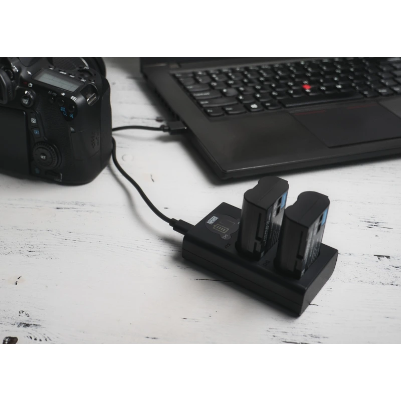 Ładowarka dwukanałowa Newell DL-USB-C do akumulatorów NP-F550/770/970 do Sony