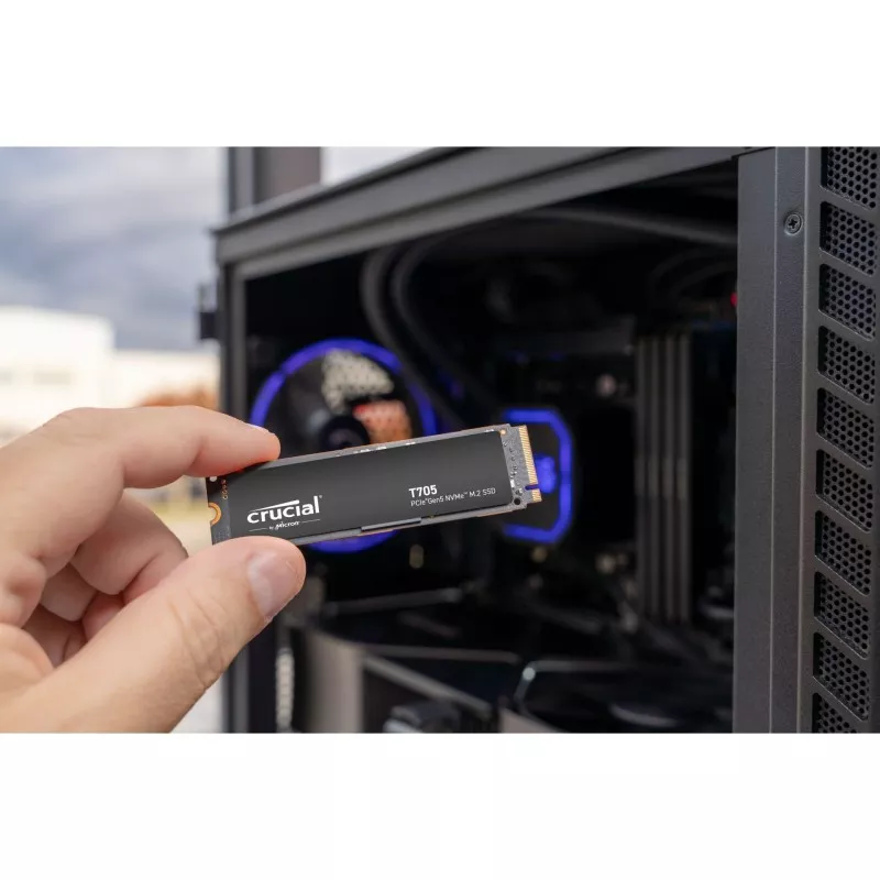 Crucial T705                 4TB PCIe Gen5 NVMe M.2 SSD