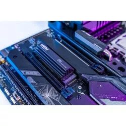 Crucial T705 with heatsink   1TB PCIe Gen5 NVMe M.2 SSD