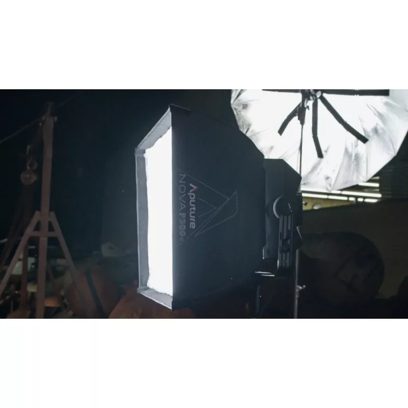 Softbox Aputure Nova do lamp P300c