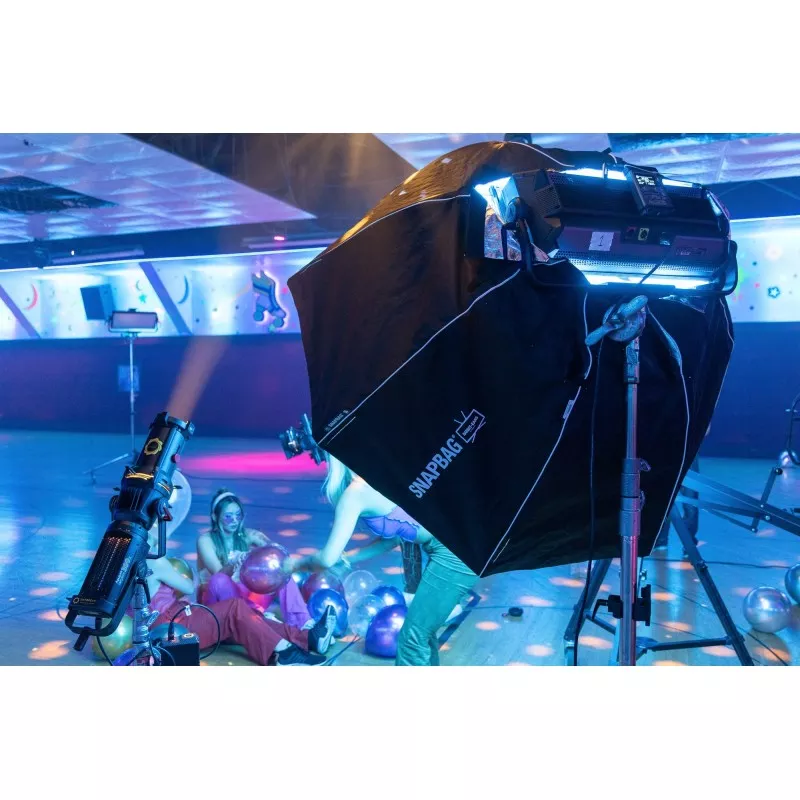 Lampa LED Aputure Nova P600c