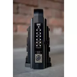 Ładowarka czterokanałowa Newell BP-4CH do akumulatorów V-mount