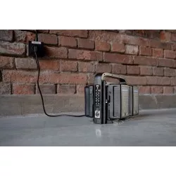 Ładowarka czterokanałowa Newell BP-4CH do akumulatorów V-mount