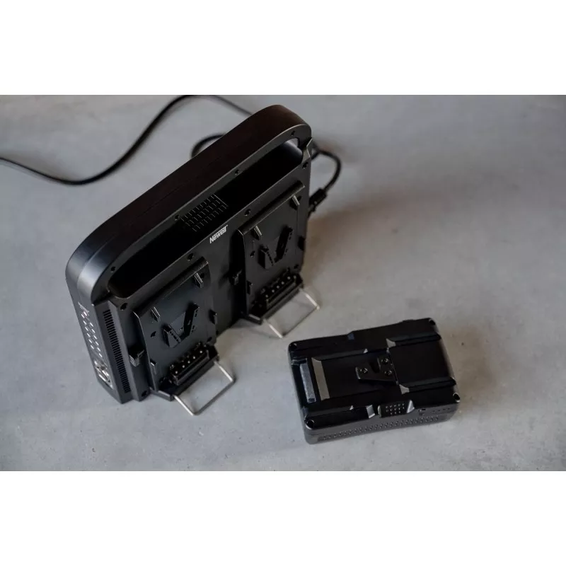 Ładowarka czterokanałowa Newell BP-4CH do akumulatorów V-mount