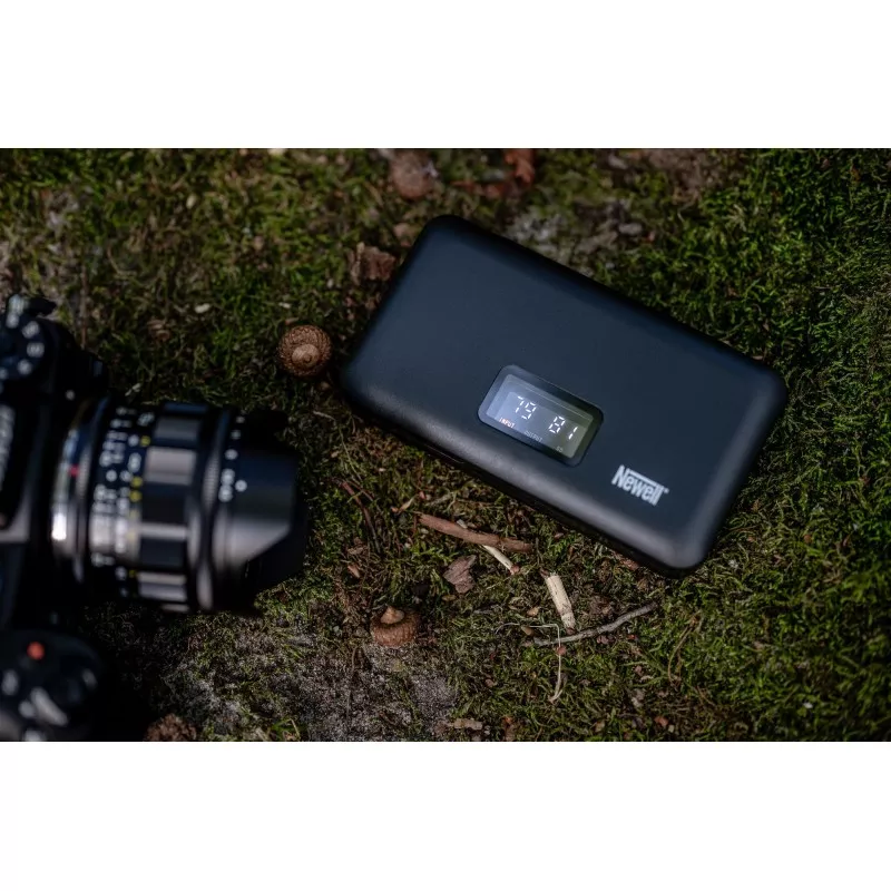 Ładowarka dwukanałowa Newell LCD z funkcją power banku i czytnikiem kart SD do akumulatorów NP-FW...