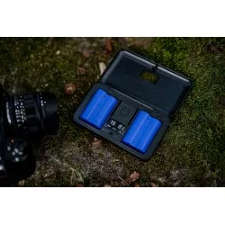 Ładowarka dwukanałowa Newell LCD z funkcją power banku i czytnikiem kart SD do akumulatorów NP-W1...