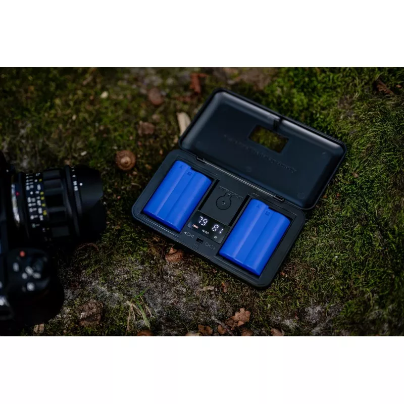 Ładowarka dwukanałowa Newell LCD z funkcją power banku i czytnikiem kart SD do akumulatorów NP-W1...