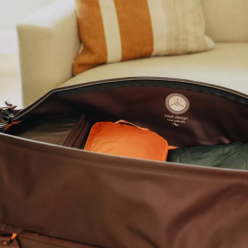 Torba Peak Design Travel Duffel 65L Eclipse - fioletowa