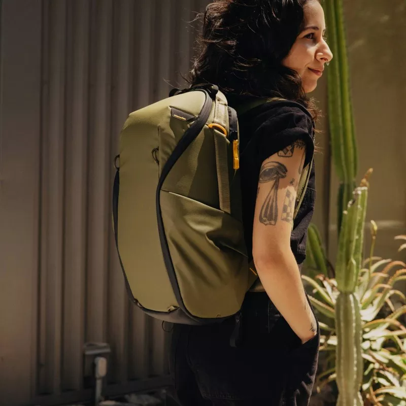 Plecak PEAK DESIGN Everyday Backpack 15L Zip Kelp - oliwkowy