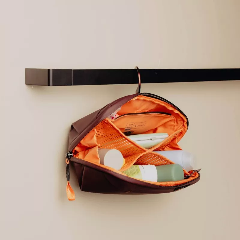 Kosmetyczka Travel Line Peak Design Wash Pouch Small Eclipse - fioletowa