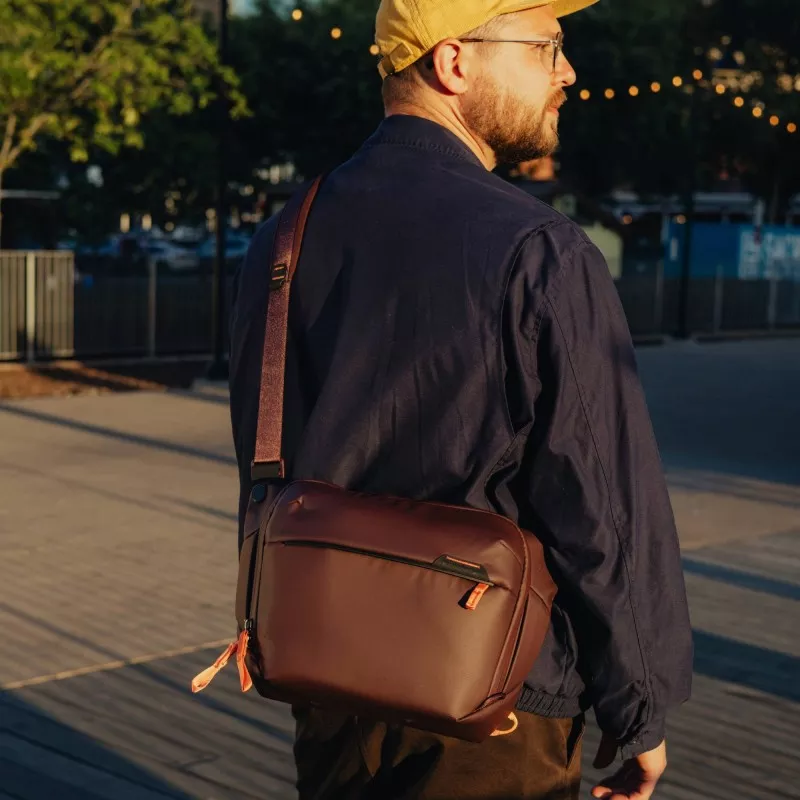 Torba PEAK DESIGN Everyday Sling 6L Eclipse - fioletowy