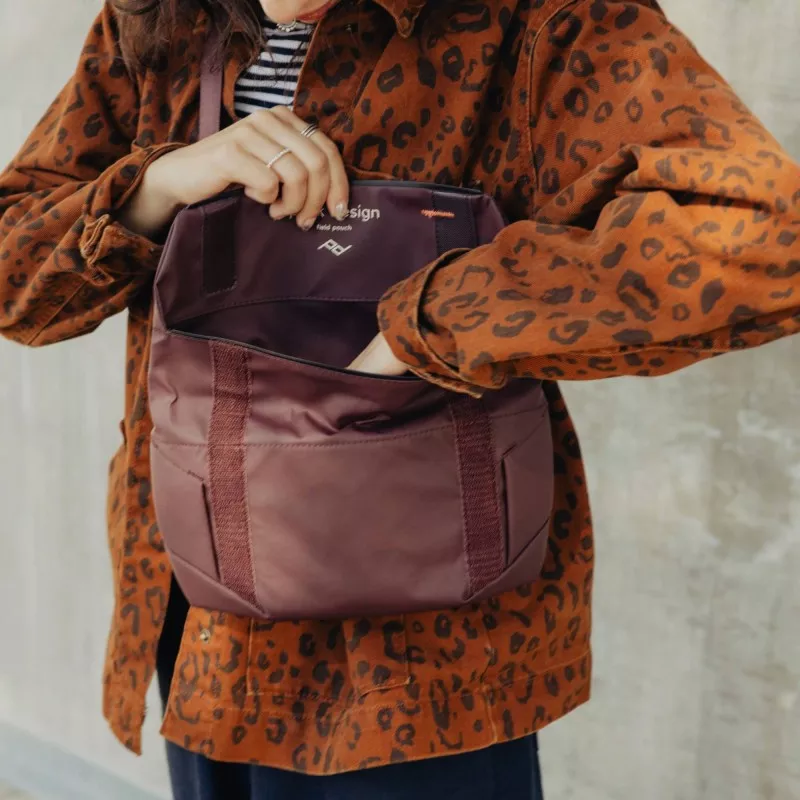 Peak Design Field Pouch Eclipse v2 - fioletowa z paskiem