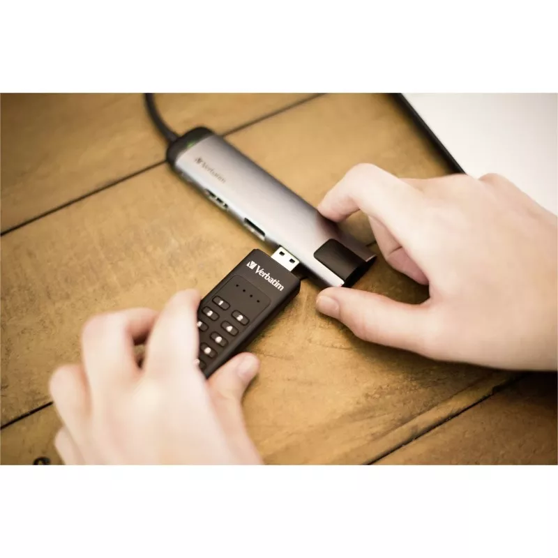 Verbatim Keypad Secure      32GB USB 3.0                    49427