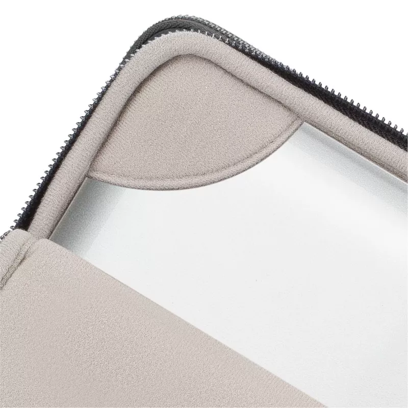 Rivacase 8903 Laptop Sleeve 13.3  black