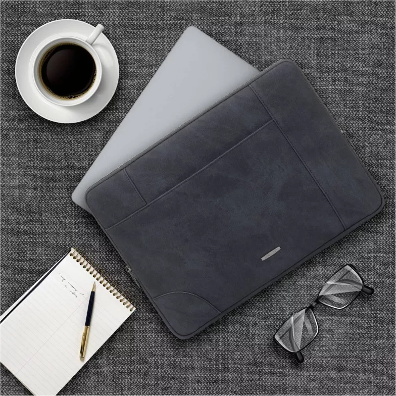Rivacase 8903 Laptop Sleeve 13.3  black