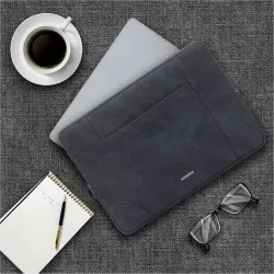 Rivacase 8905 Laptop Sleeve 15.6  black