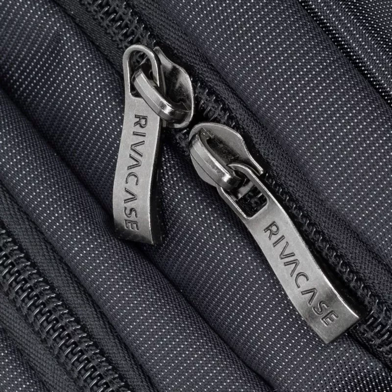 Rivacase 8257 Laptop Sleeve 17.3  black