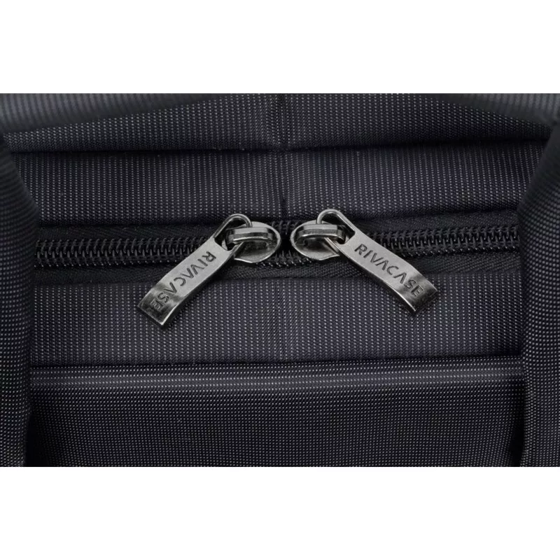 Rivacase 8257 Laptop Sleeve 17.3  black