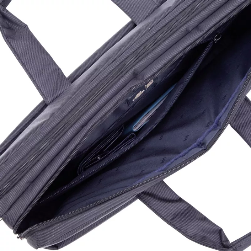Rivacase 8257 Laptop Sleeve 17.3  black