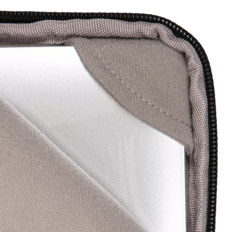 Rivacase 7915 Laptop Sleeve 15,6  with Handles black