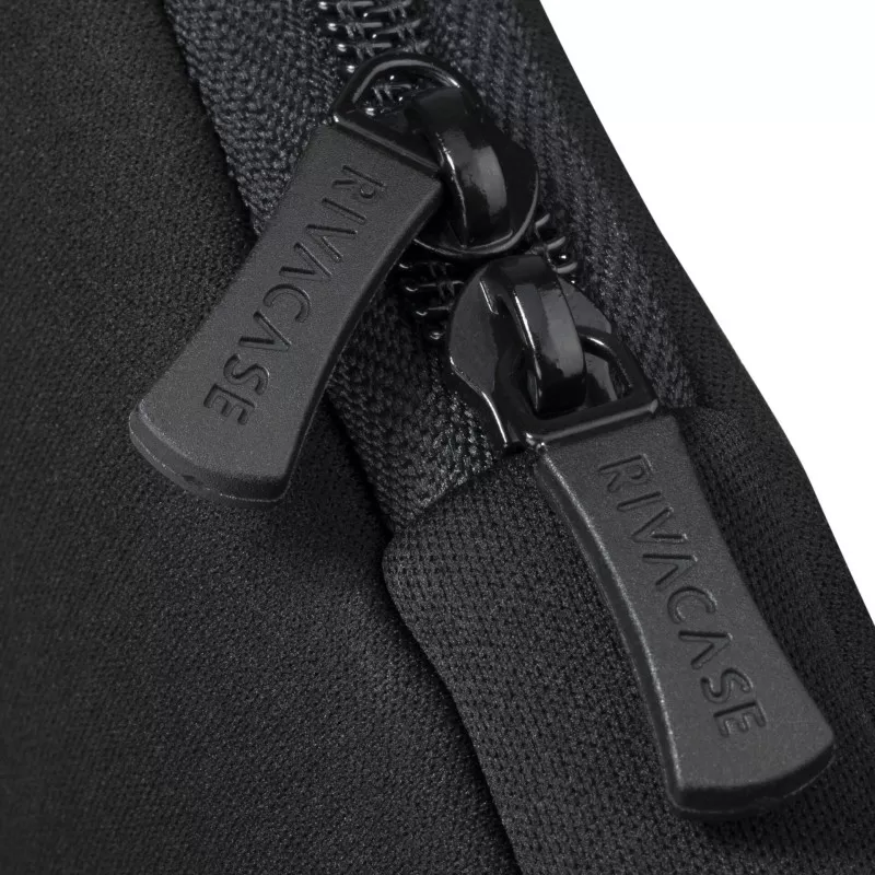 Rivacase 5126 Laptop Sleeve 14  black