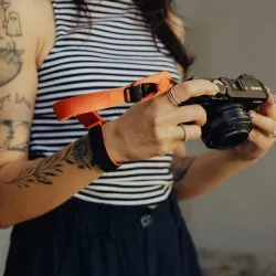 Pasek Na Nadgarstek Peak Design Cuff Ibis v3 - łososiowy