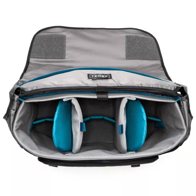 Tenba DNA 16 DSLR Messenger Black