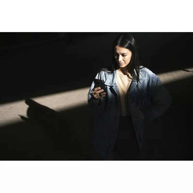 Peak Design Mobile Etui Everyday Case Loop iPhone 15 Pro v2 - Grafitowe