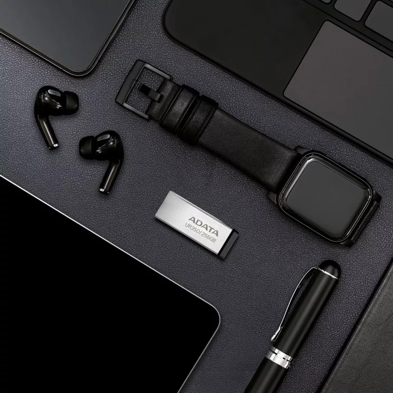 ADATA USB 3.2 UR350 black 256GB          UR350-256G-RSR/BK