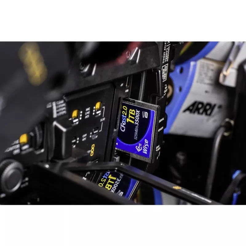 Wise CFast 2.0 Card 3500x    1TB blue