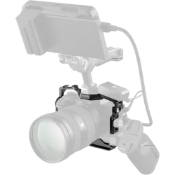 SmallRig 5583 Cage with Airtag Slot for Sony A 7R V / 7 IV / 7S III / 1 / 7R IV