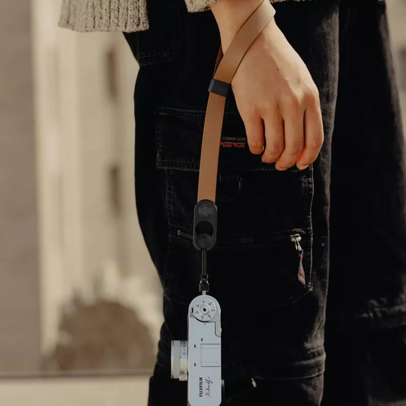 Pasek Na Nadgarstek Peak Design Cuff Leather Tan - brązowy