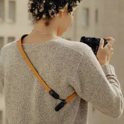 Pasek Peak Design Form Leather Camera Strap Short Amber- bursztynowy