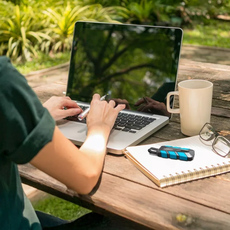 ADATA Externe SSD SC740    500GB Plug&Go blue 1050/1000  MIL.STD