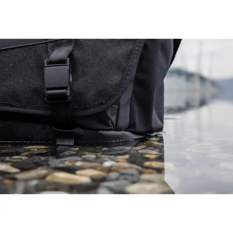 Tenba DNA 13 DSLR Messenger Black