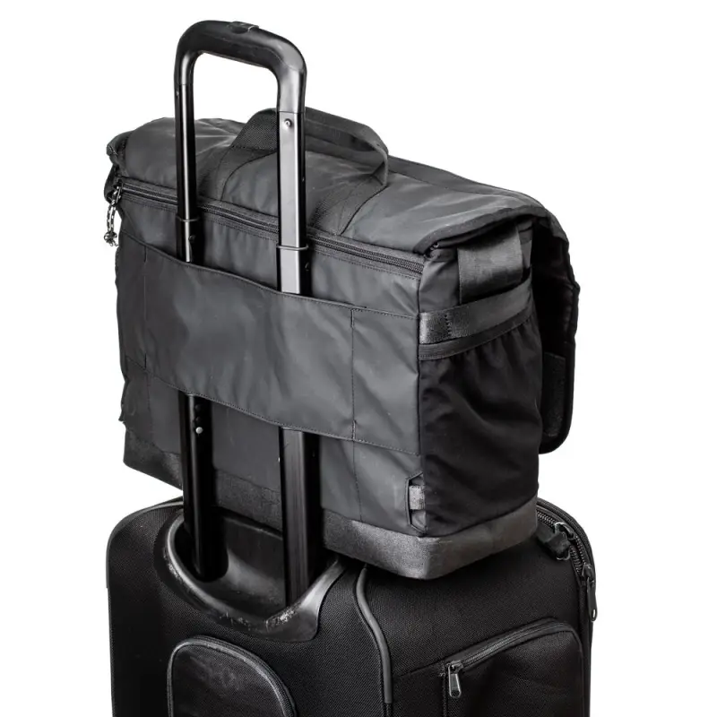 Tenba DNA 16 DSLR Messenger Black