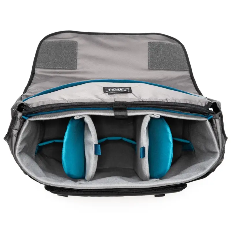 Tenba DNA 16 DSLR Messenger Black